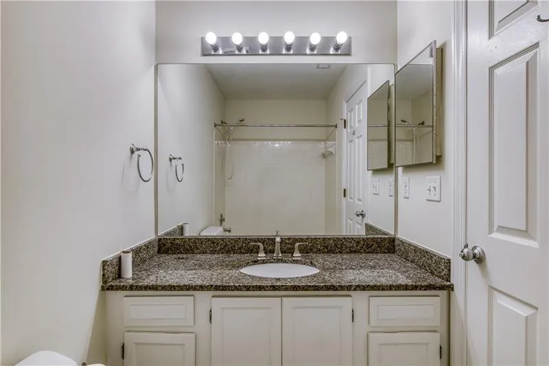 7500 Roswell Road Unit 23, Sandy Springs, Georgia 30350, 2 Bedrooms Bedrooms, ,2 BathroomsBathrooms,Residential,Sold,7500 Roswell Road Unit 23,6749626