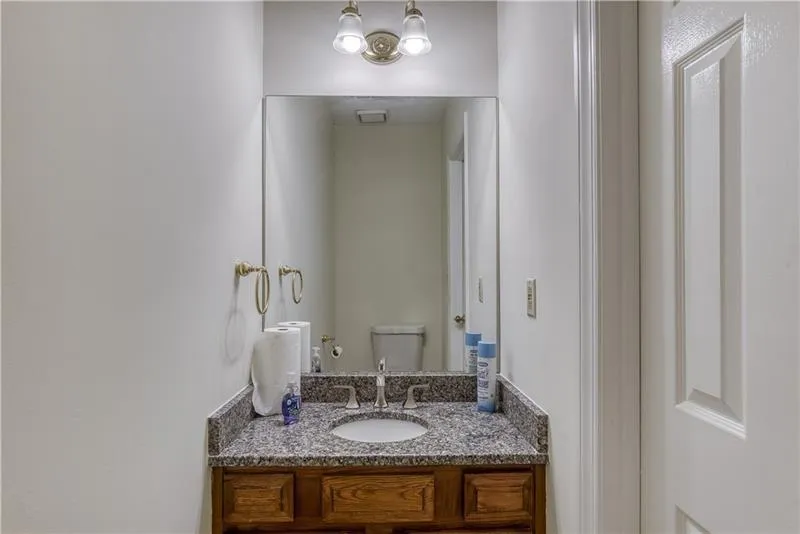 7500 Roswell Road Unit 23, Sandy Springs, Georgia 30350, 2 Bedrooms Bedrooms, ,2 BathroomsBathrooms,Residential,Sold,7500 Roswell Road Unit 23,6749626