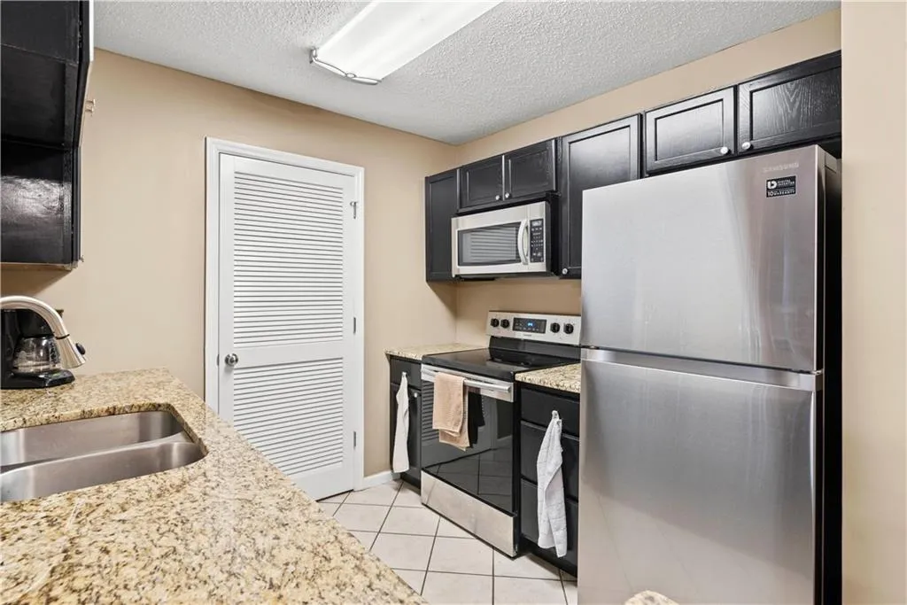 102 Granville Court, Atlanta, Georgia 30328, 1 Bedroom Bedrooms, ,1 BathroomBathrooms,Residential,Sold,102 Granville Court,7029719