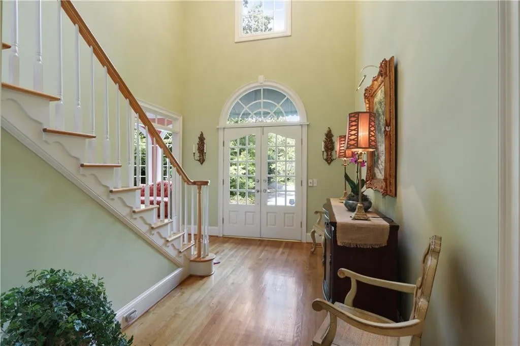 125 Grantley Court, Sandy Springs, Georgia 30350, 6 Bedrooms Bedrooms, ,5 BathroomsBathrooms,Residential,Sold,125 Grantley Court,6084517