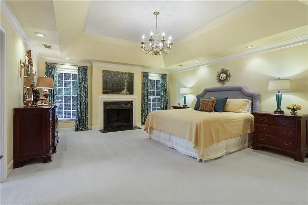 125 Grantley Court, Sandy Springs, Georgia 30350, 6 Bedrooms Bedrooms, ,5 BathroomsBathrooms,Residential,Sold,125 Grantley Court,6084517