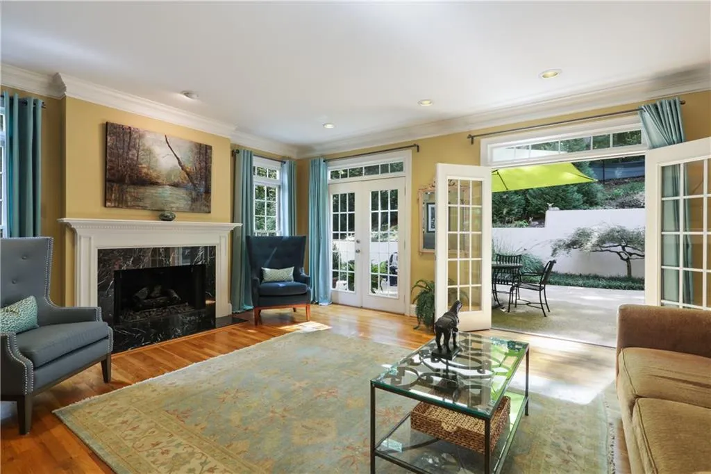 125 Grantley Court, Sandy Springs, Georgia 30350, 6 Bedrooms Bedrooms, ,5 BathroomsBathrooms,Residential,Sold,125 Grantley Court,6084517