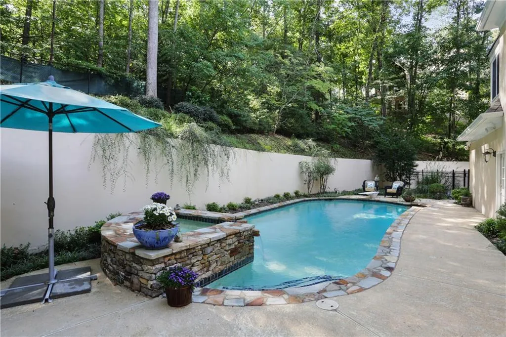 125 Grantley Court, Sandy Springs, Georgia 30350, 6 Bedrooms Bedrooms, ,5 BathroomsBathrooms,Residential,Sold,125 Grantley Court,6084517