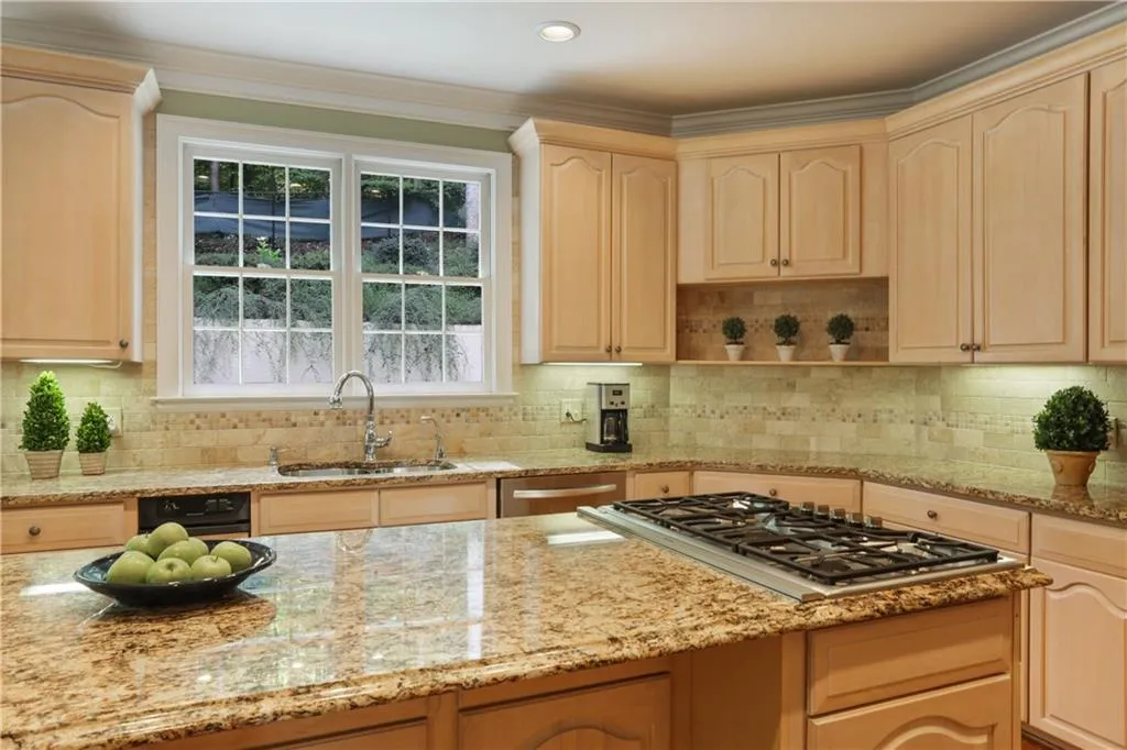 125 Grantley Court, Sandy Springs, Georgia 30350, 6 Bedrooms Bedrooms, ,5 BathroomsBathrooms,Residential,Sold,125 Grantley Court,6084517