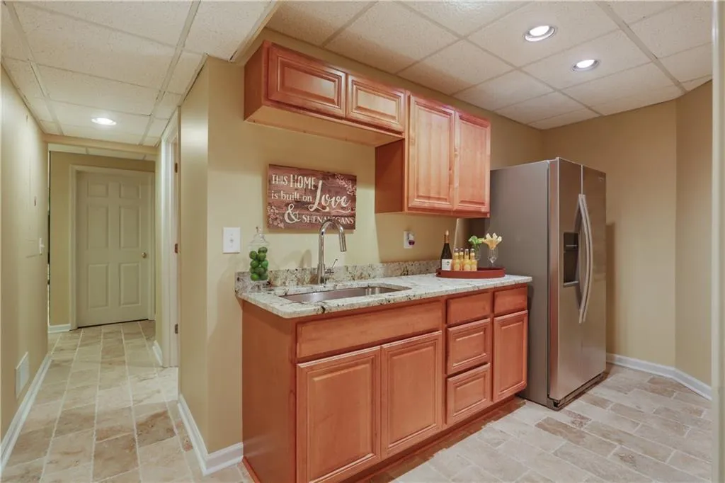 125 Grantley Court, Sandy Springs, Georgia 30350, 6 Bedrooms Bedrooms, ,5 BathroomsBathrooms,Residential,Sold,125 Grantley Court,6084517