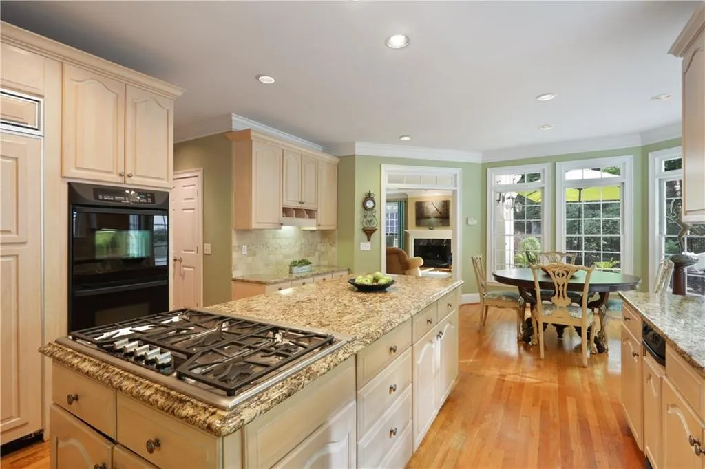 125 Grantley Court, Sandy Springs, Georgia 30350, 6 Bedrooms Bedrooms, ,5 BathroomsBathrooms,Residential,Sold,125 Grantley Court,6084517
