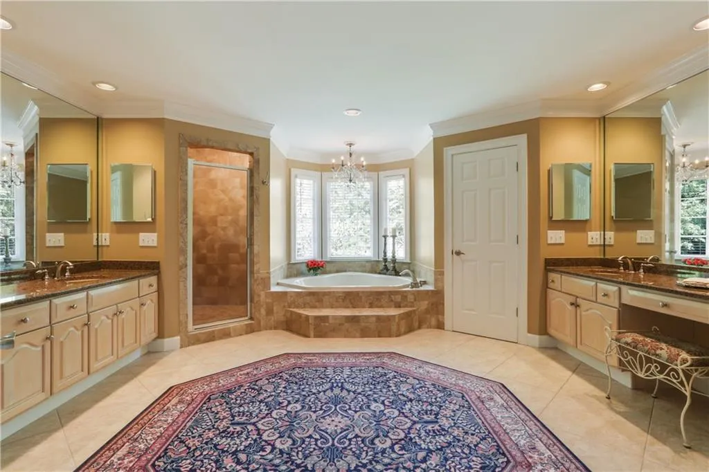 125 Grantley Court, Sandy Springs, Georgia 30350, 6 Bedrooms Bedrooms, ,5 BathroomsBathrooms,Residential,Sold,125 Grantley Court,6084517