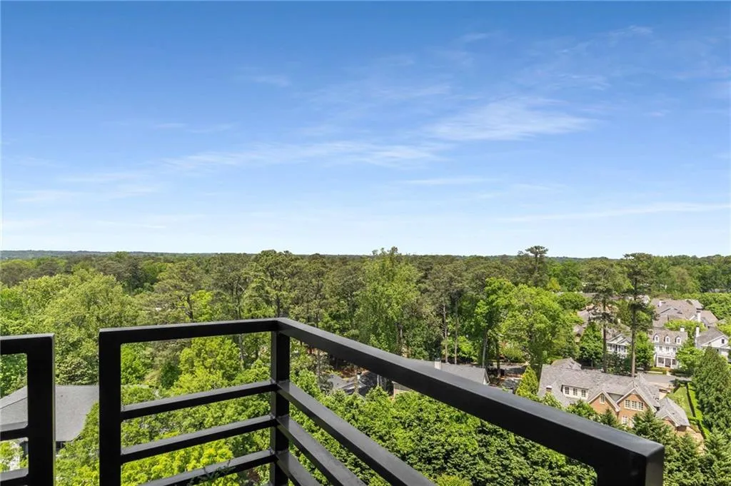 700 Park Regency Place Ne Unit 1407, Atlanta, Georgia 30326, 2 Bedrooms Bedrooms, ,2 BathroomsBathrooms,Residential,For Sale,700 Park Regency Place Ne Unit 1407,7572221