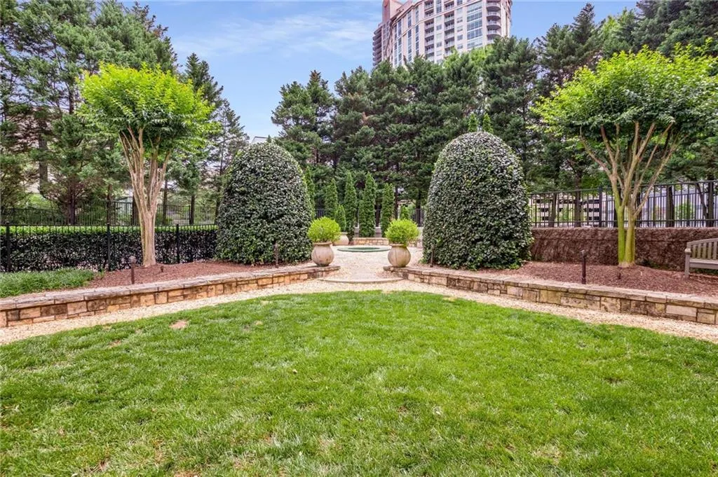 700 Park Regency Place Ne Unit 1407, Atlanta, Georgia 30326, 2 Bedrooms Bedrooms, ,2 BathroomsBathrooms,Residential,For Sale,700 Park Regency Place Ne Unit 1407,7572221
