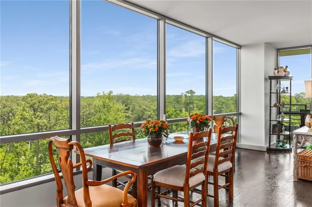 700 Park Regency Place Ne Unit 1407, Atlanta, Georgia 30326, 2 Bedrooms Bedrooms, ,2 BathroomsBathrooms,Residential,For Sale,700 Park Regency Place Ne Unit 1407,7572221