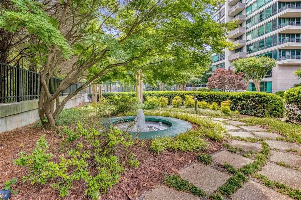 700 Park Regency Place Ne Unit 1407, Atlanta, Georgia 30326, 2 Bedrooms Bedrooms, ,2 BathroomsBathrooms,Residential,For Sale,700 Park Regency Place Ne Unit 1407,7572221