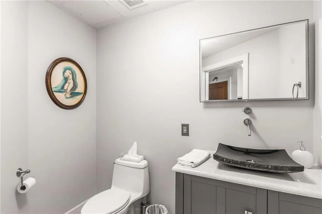 700 Park Regency Place Ne Unit 1407, Atlanta, Georgia 30326, 2 Bedrooms Bedrooms, ,2 BathroomsBathrooms,Residential,For Sale,700 Park Regency Place Ne Unit 1407,7572221