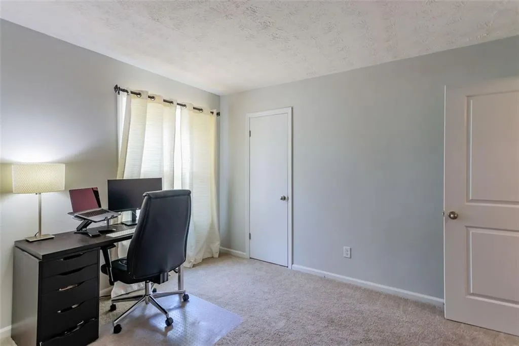725 Dalrymple Unit 2 A, Sandy Springs, Georgia 30328, 2 Bedrooms Bedrooms, ,2 BathroomsBathrooms,Residential,Sold,725 Dalrymple Unit 2 A,6922861