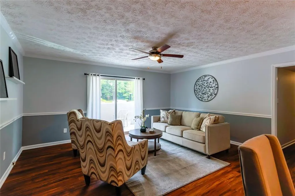 725 Dalrymple Unit 2 A, Sandy Springs, Georgia 30328, 2 Bedrooms Bedrooms, ,2 BathroomsBathrooms,Residential,Sold,725 Dalrymple Unit 2 A,6922861