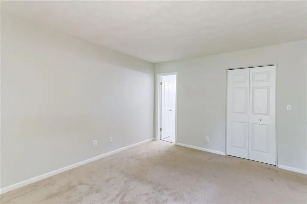 725 Dalrymple Unit 2 A, Sandy Springs, Georgia 30328, 2 Bedrooms Bedrooms, ,2 BathroomsBathrooms,Residential,Sold,725 Dalrymple Unit 2 A,6922861