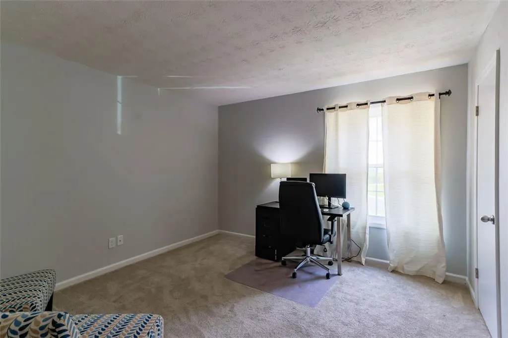 725 Dalrymple Unit 2 A, Sandy Springs, Georgia 30328, 2 Bedrooms Bedrooms, ,2 BathroomsBathrooms,Residential,Sold,725 Dalrymple Unit 2 A,6922861