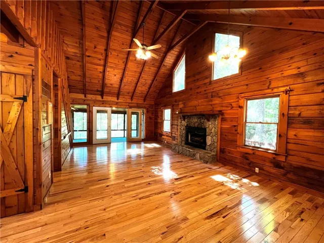 187 Tiffany Lane, Mineral Bluff, Georgia 30559