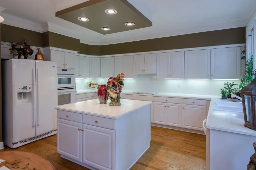 600 Glenridge Close, Sandy Springs, Georgia 30328, 4 Bedrooms Bedrooms, ,2 BathroomsBathrooms,Residential,Sold,600 Glenridge Close,5578853