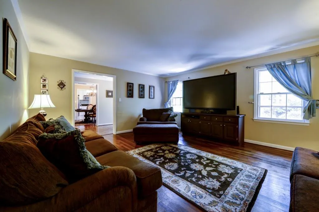 6755 Brandon Mill Road, Sandy Springs, Georgia 30328, 4 Bedrooms Bedrooms, ,3 BathroomsBathrooms,Residential,Sold,6755 Brandon Mill Road,5624061