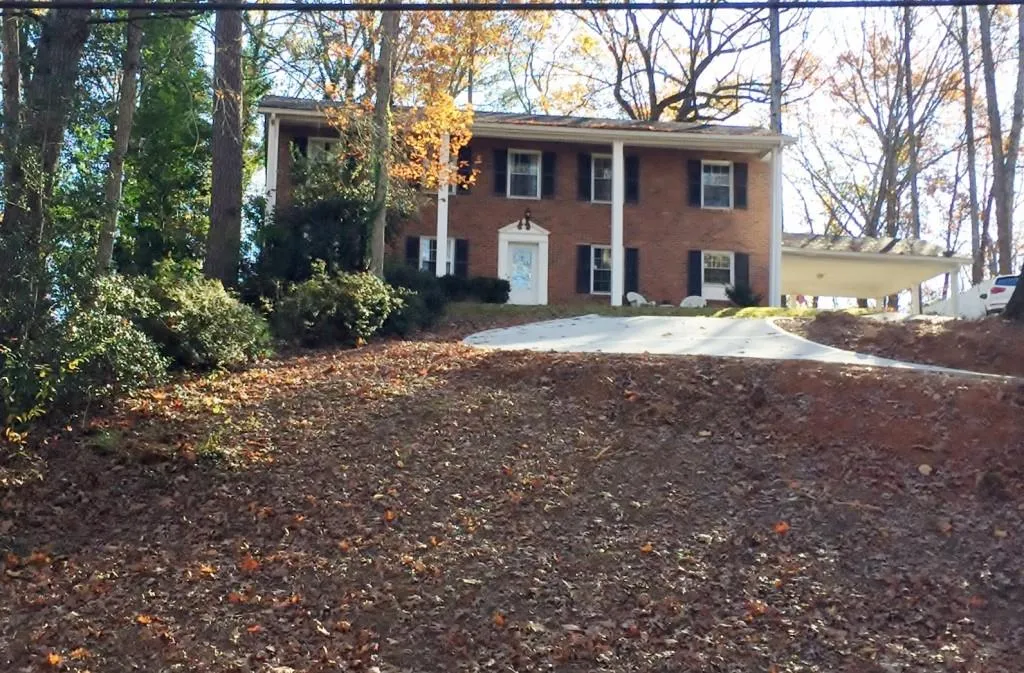 6755 Brandon Mill Road, Sandy Springs, Georgia 30328, 4 Bedrooms Bedrooms, ,3 BathroomsBathrooms,Residential,Sold,6755 Brandon Mill Road,5624061