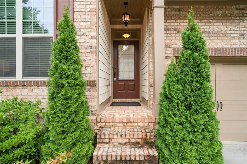 7615 Glisten Avenue, Atlanta, Georgia 30328, 5 Bedrooms Bedrooms, ,3 BathroomsBathrooms,Residential,Sold,7615 Glisten Avenue,6784772