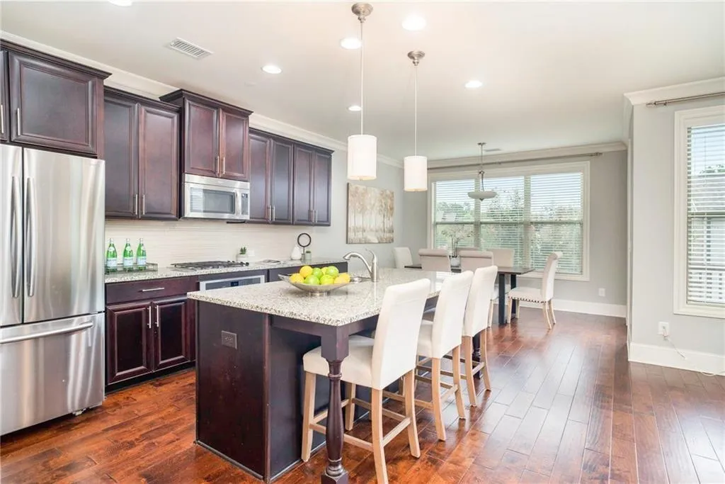 7615 Glisten Avenue, Atlanta, Georgia 30328, 5 Bedrooms Bedrooms, ,3 BathroomsBathrooms,Residential,Sold,7615 Glisten Avenue,6784772