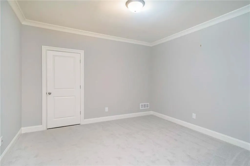 7615 Glisten Avenue, Atlanta, Georgia 30328, 5 Bedrooms Bedrooms, ,3 BathroomsBathrooms,Residential,Sold,7615 Glisten Avenue,6784772