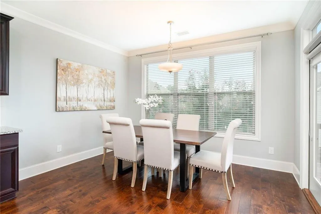 7615 Glisten Avenue, Atlanta, Georgia 30328, 5 Bedrooms Bedrooms, ,3 BathroomsBathrooms,Residential,Sold,7615 Glisten Avenue,6784772