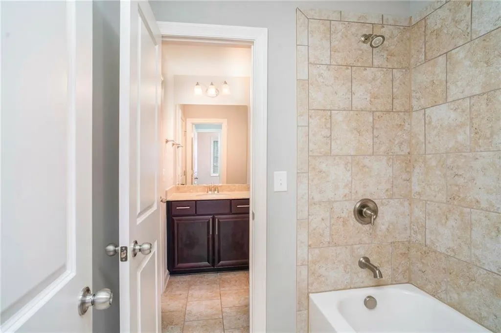 7615 Glisten Avenue, Atlanta, Georgia 30328, 5 Bedrooms Bedrooms, ,3 BathroomsBathrooms,Residential,Sold,7615 Glisten Avenue,6784772