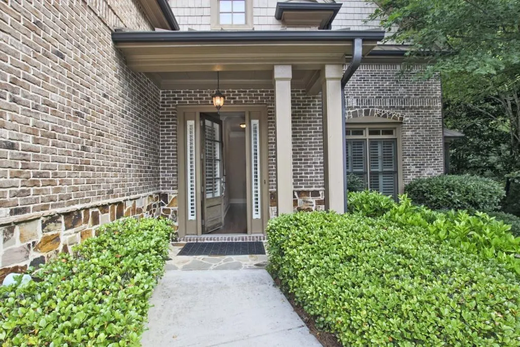 306 Mount Vernon Cove, Sandy Springs, Georgia 30328, 4 Bedrooms Bedrooms, ,4 BathroomsBathrooms,Residential,Sold,306 Mount Vernon Cove,6528718