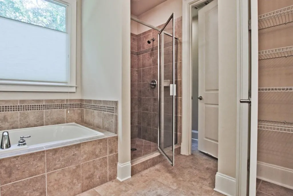 306 Mount Vernon Cove, Sandy Springs, Georgia 30328, 4 Bedrooms Bedrooms, ,4 BathroomsBathrooms,Residential,Sold,306 Mount Vernon Cove,6528718