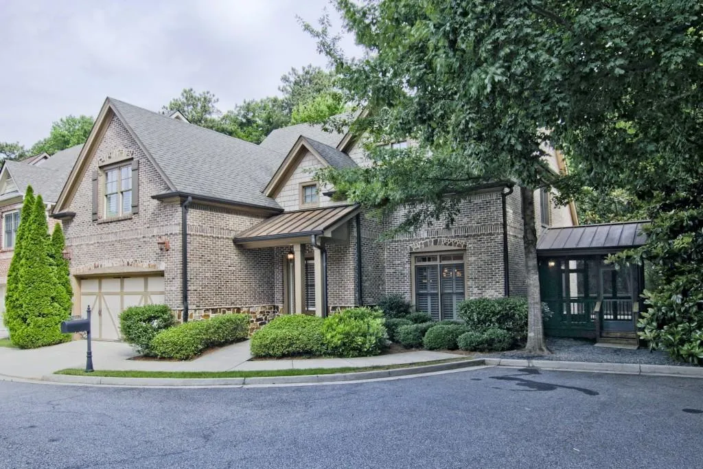 306 Mount Vernon Cove, Sandy Springs, Georgia 30328, 4 Bedrooms Bedrooms, ,4 BathroomsBathrooms,Residential,Sold,306 Mount Vernon Cove,6528718