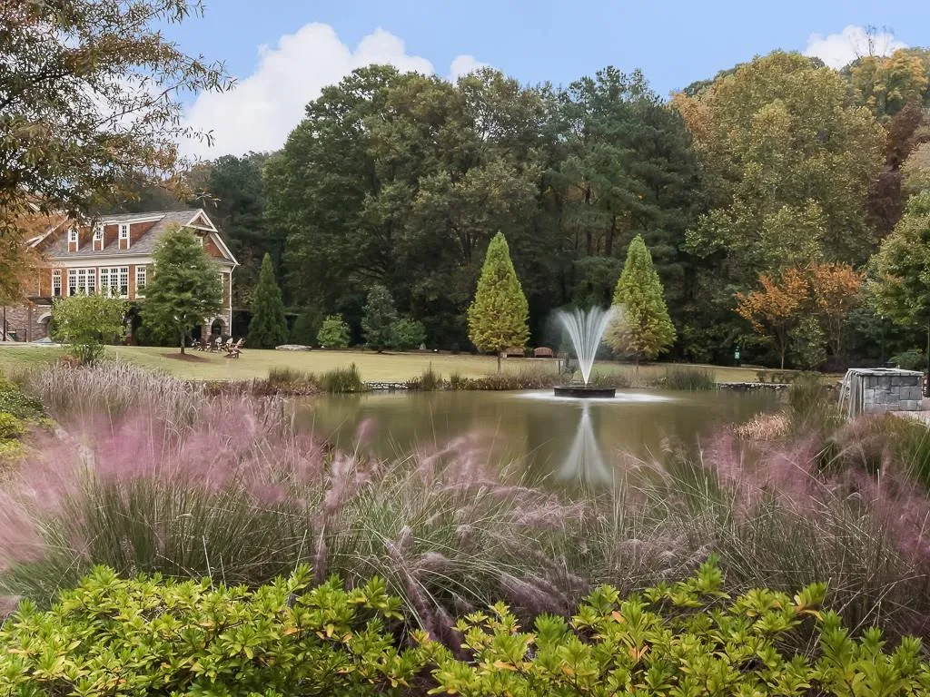 613 Riverlawn Court, Atlanta, Georgia 30339, 3 Bedrooms Bedrooms, ,3 BathroomsBathrooms,Residential,Sold,613 Riverlawn Court,5674427