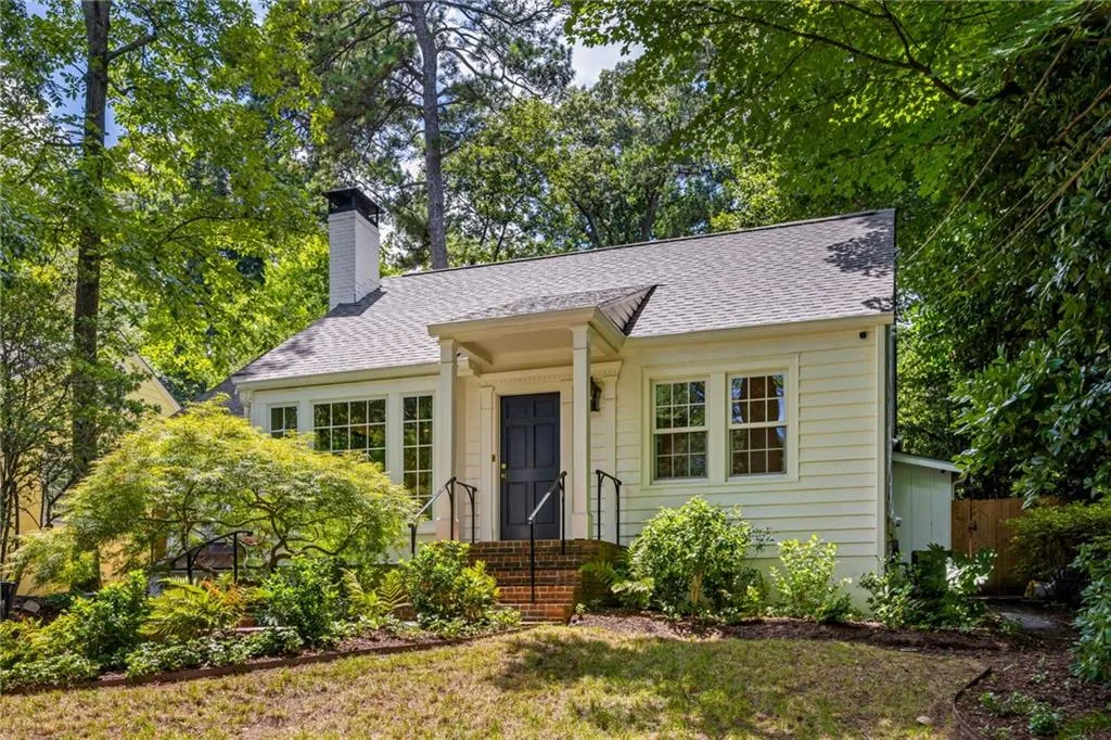 2060 Cottage Lane Nw, Atlanta, Georgia 30318, 3 Bedrooms Bedrooms, 0 ,2 BathroomsBathrooms,Residential,Sold,2060 Cottage Lane Nw,7794154