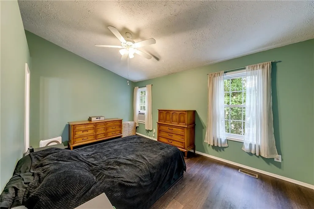 610 Wedgewood Way, Sandy Springs, Georgia 30350, 2 Bedrooms Bedrooms, ,2 BathroomsBathrooms,Residential,Sold,610 Wedgewood Way,7095309