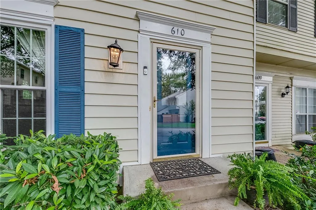 610 Wedgewood Way, Sandy Springs, Georgia 30350, 2 Bedrooms Bedrooms, ,2 BathroomsBathrooms,Residential,Sold,610 Wedgewood Way,7095309