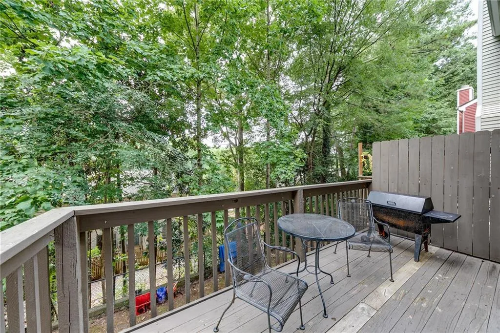 610 Wedgewood Way, Sandy Springs, Georgia 30350, 2 Bedrooms Bedrooms, ,2 BathroomsBathrooms,Residential,Sold,610 Wedgewood Way,7095309