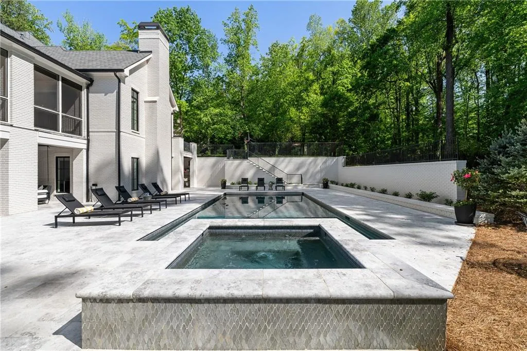 5260 Long Island Drive Nw, Atlanta, Georgia 30327, 8 Bedrooms Bedrooms, ,7 BathroomsBathrooms,Residential,For Sale,5260 Long Island Drive Nw,7646719
