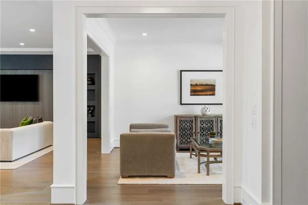 5260 Long Island Drive Nw, Atlanta, Georgia 30327, 8 Bedrooms Bedrooms, ,7 BathroomsBathrooms,Residential,For Sale,5260 Long Island Drive Nw,7646719