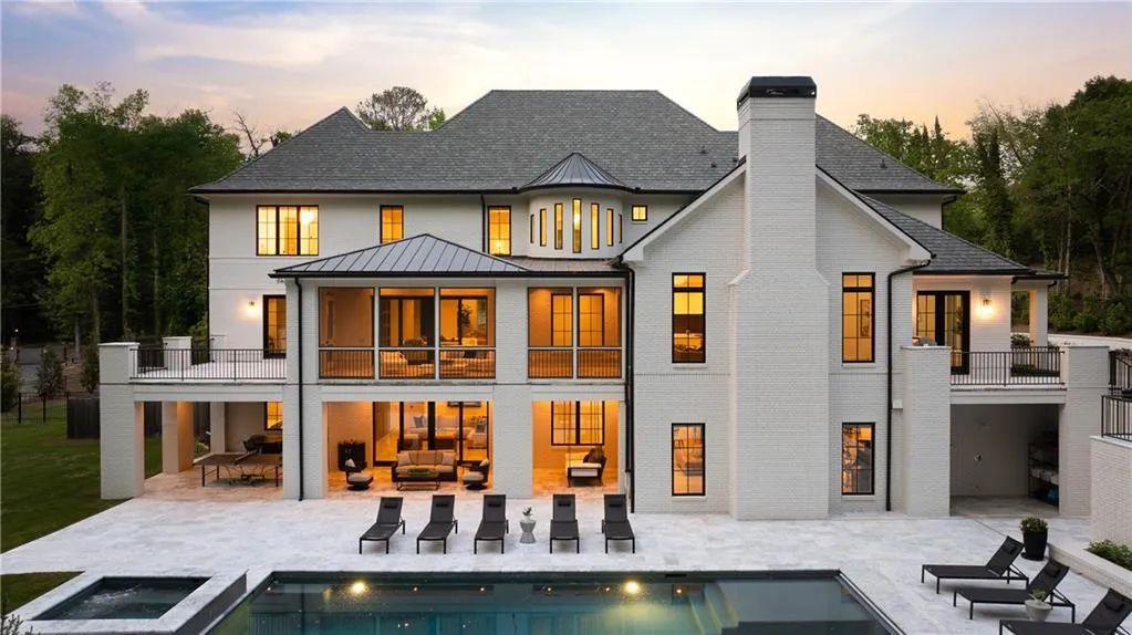 5260 Long Island Drive Nw, Atlanta, Georgia 30327, 8 Bedrooms Bedrooms, ,7 BathroomsBathrooms,Residential,For Sale,5260 Long Island Drive Nw,7646719