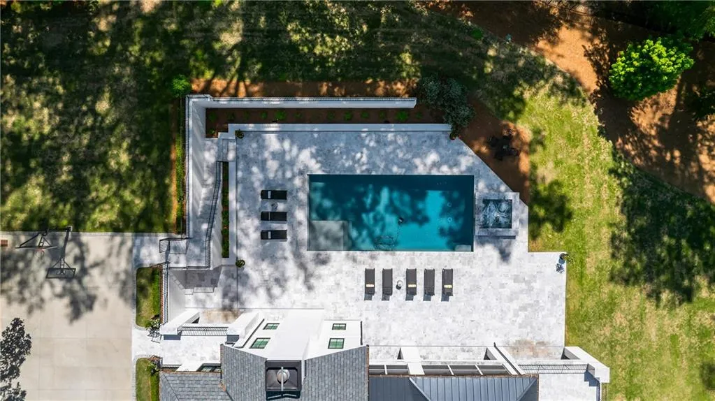 5260 Long Island Drive Nw, Atlanta, Georgia 30327, 8 Bedrooms Bedrooms, ,7 BathroomsBathrooms,Residential,For Sale,5260 Long Island Drive Nw,7646719