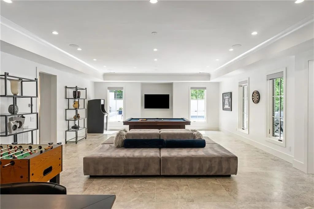 5260 Long Island Drive Nw, Atlanta, Georgia 30327, 8 Bedrooms Bedrooms, ,7 BathroomsBathrooms,Residential,For Sale,5260 Long Island Drive Nw,7646719