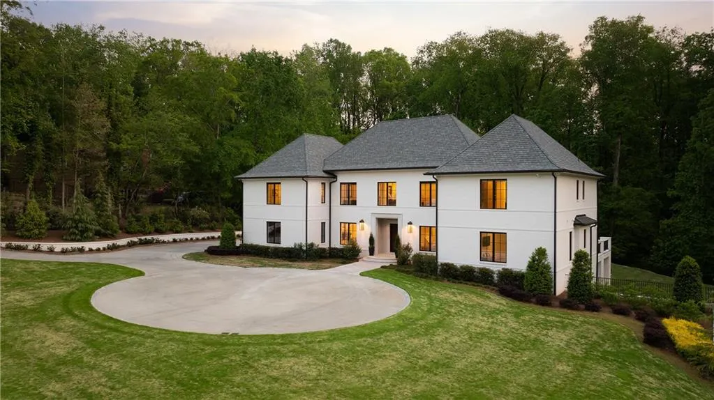 5260 Long Island Drive Nw, Atlanta, Georgia 30327, 8 Bedrooms Bedrooms, ,7 BathroomsBathrooms,Residential,For Sale,5260 Long Island Drive Nw,7646719