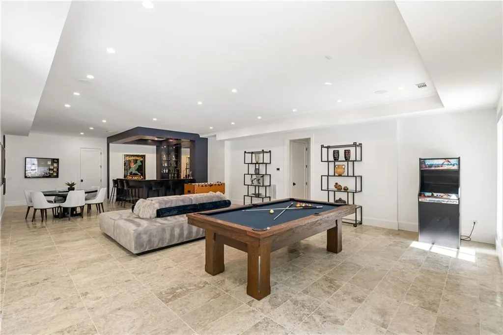 5260 Long Island Drive Nw, Atlanta, Georgia 30327, 8 Bedrooms Bedrooms, ,7 BathroomsBathrooms,Residential,For Sale,5260 Long Island Drive Nw,7646719