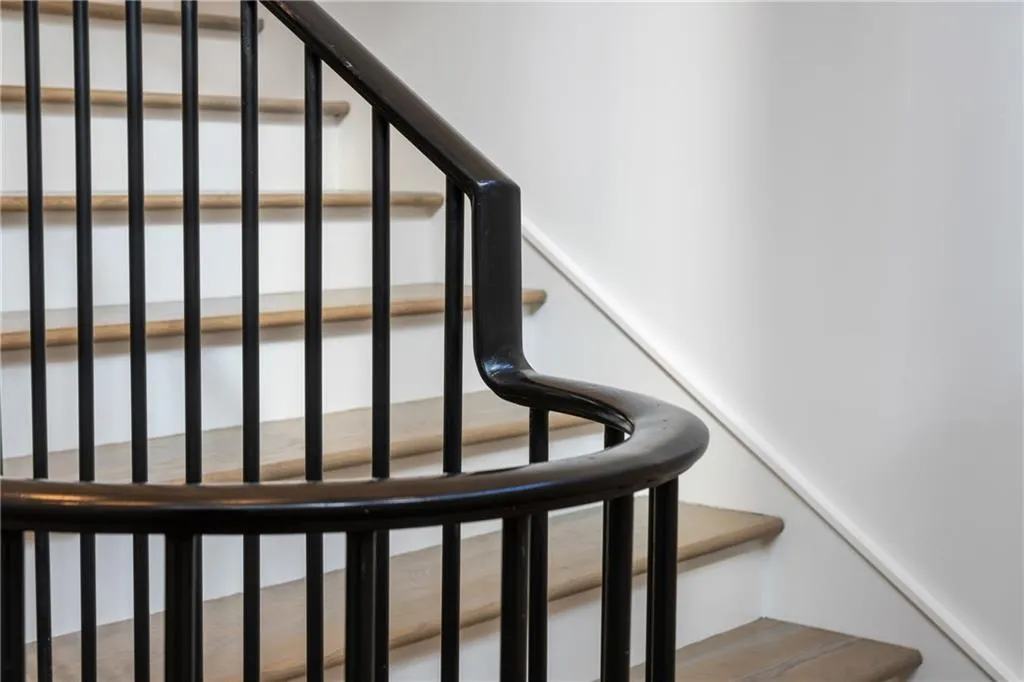 5260 Long Island Drive Nw, Atlanta, Georgia 30327, 8 Bedrooms Bedrooms, ,7 BathroomsBathrooms,Residential,For Sale,5260 Long Island Drive Nw,7646719