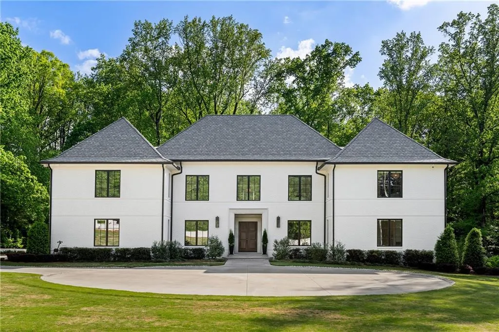 5260 Long Island Drive Nw, Atlanta, Georgia 30327, 8 Bedrooms Bedrooms, ,7 BathroomsBathrooms,Residential,For Sale,5260 Long Island Drive Nw,7646719