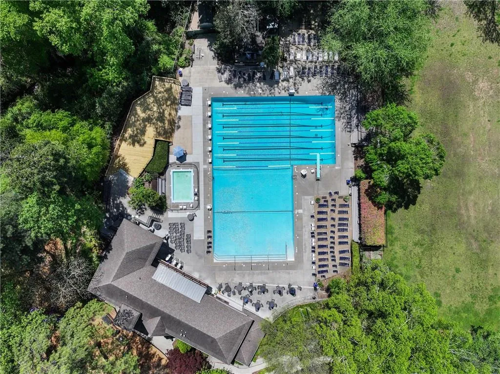 405 Brentwood Drive Ne, Atlanta, Georgia 30305, 4 Bedrooms Bedrooms, ,3 BathroomsBathrooms,Residential,For Sale,405 Brentwood Drive Ne,7617055