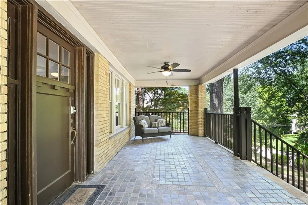 405 Brentwood Drive Ne, Atlanta, Georgia 30305, 4 Bedrooms Bedrooms, ,3 BathroomsBathrooms,Residential,For Sale,405 Brentwood Drive Ne,7617055