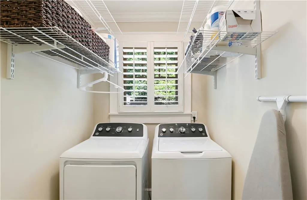 405 Brentwood Drive Ne, Atlanta, Georgia 30305, 4 Bedrooms Bedrooms, ,3 BathroomsBathrooms,Residential,For Sale,405 Brentwood Drive Ne,7617055