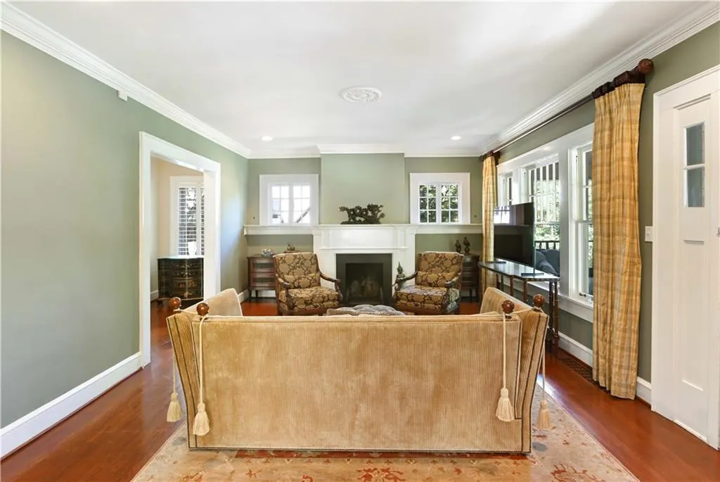 405 Brentwood Drive Ne, Atlanta, Georgia 30305, 4 Bedrooms Bedrooms, ,3 BathroomsBathrooms,Residential,For Sale,405 Brentwood Drive Ne,7617055